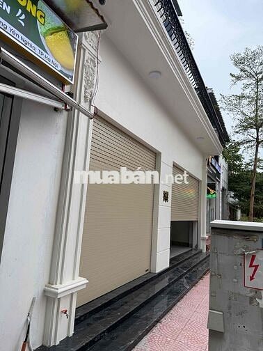 Cho Thuê nhà mới xây 150m một sàn. Làm cửa hàng các thứ. Mặt đường đối
