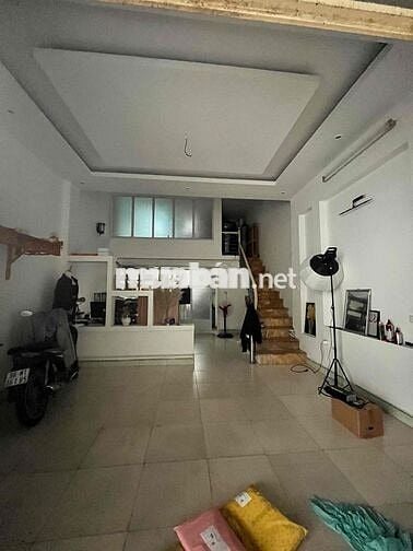 200m2 đất cần bán tại Đàm Quang Trung đường ô tô tránh