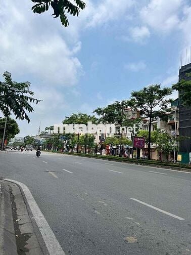 200m2 đất cần bán tại Đàm Quang Trung đường ô tô tránh