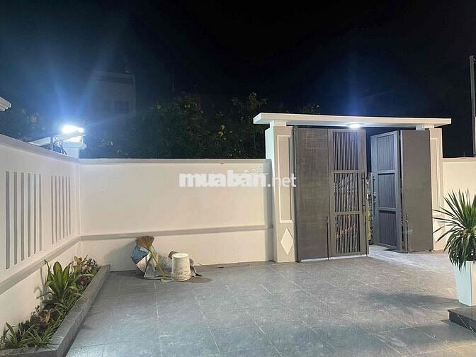 Chính chủ cho thuê nhà nguyên căn mới xây dựng 100% ,