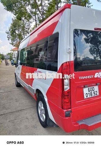 Ford Transit 2018 3/6 chỗ Đỏ trắng