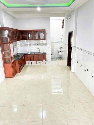 Cho thuê nhà mặt tiền đường bà điểm 5 -ngang 4m×30m nở hậu