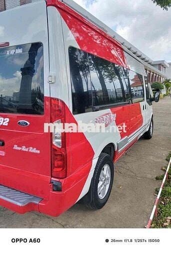 Ford Transit 2018 3/6 chỗ Đỏ trắng