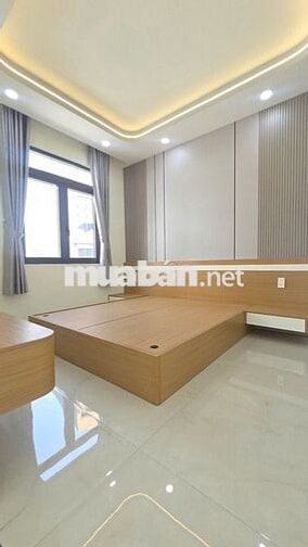Có 1 không 2. Nhà ngang 14 x 10m. 2 mặt tiền, 4 tầng, tặng nội thất