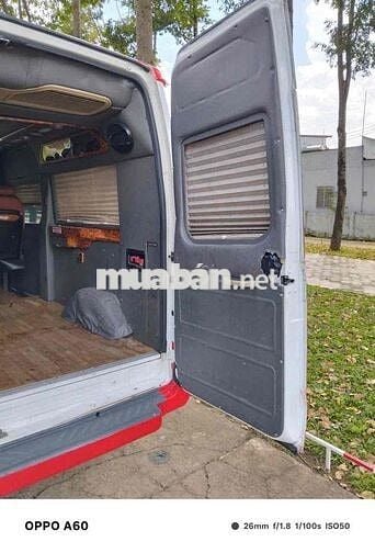Ford Transit 2018 3/6 chỗ Đỏ trắng