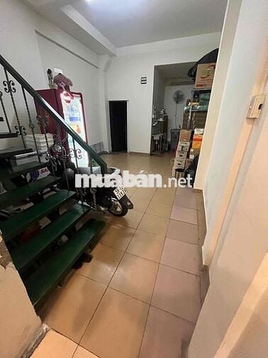 Sang nhượng Mặt bằng mặt tiền Quận 1 gần Bùi Viện