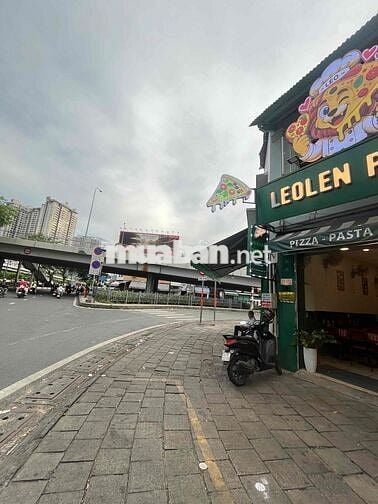 Sang nhượng Mặt bằng mặt tiền Quận 1 gần Bùi Viện