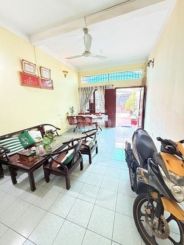 Sát TOD Bảy Hiền 190m2 mặt tiền đường 8m Lạc Long Quân GPXD Hầm 7 tầng