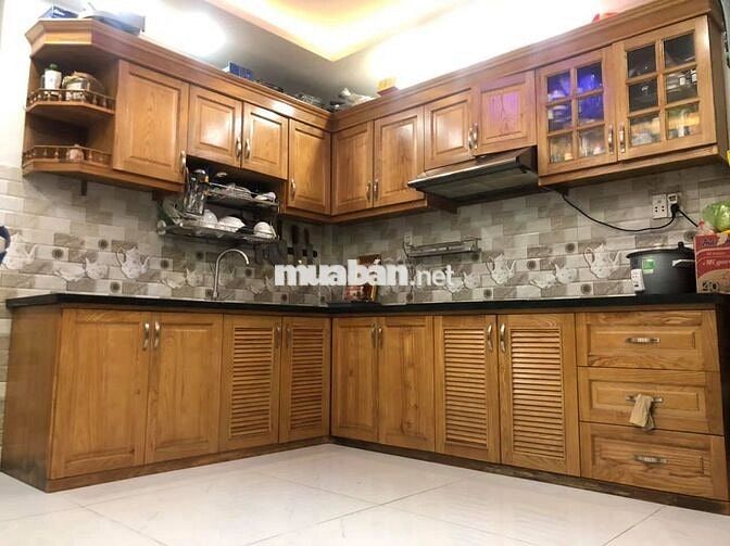 Nhà hẻm 3 gác Cách Mạng Tháng 8, Tân Bình 4x12, trệt 2 lầu, giá 20tr
