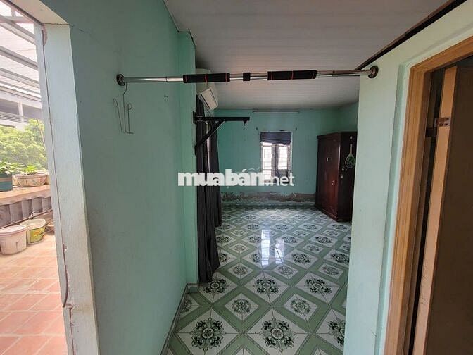 Nhà mặt ngõ đông đúc, rộng Oto tránh nhau, Định Công gần 2,5
