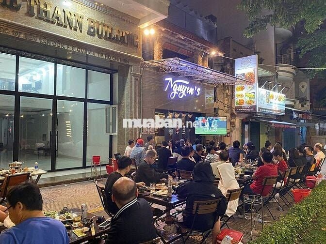 TUYỂN 2 NV PHỤC VỤ , 1 BẢO VỆ QUÁN QUẬN 4