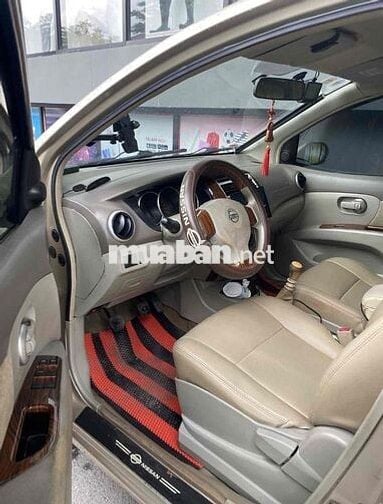 Nissan Grand Livina 2012 Vàng đồng