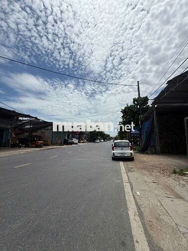 Đất nền mặt đường 360 Quốc Tuấn .Ăn Quang