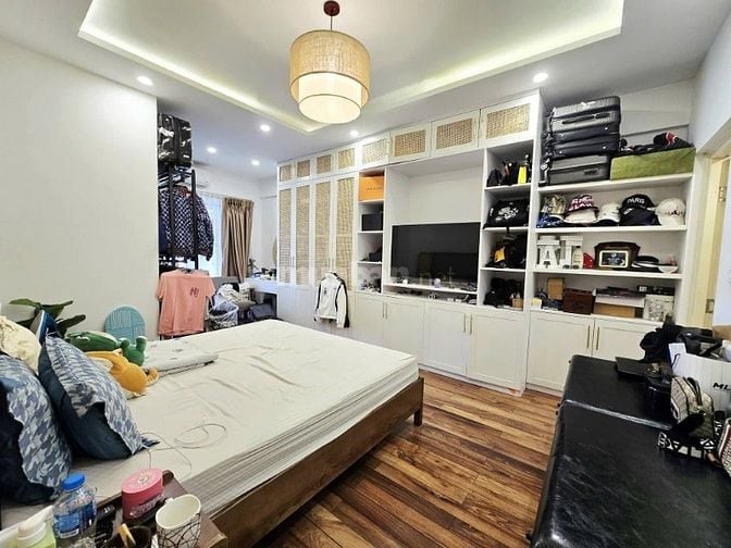 Bán căn chung cư Đại Kim 110m2, 3 ngủ, lô góc. Giá 7,95 tỷ có TL