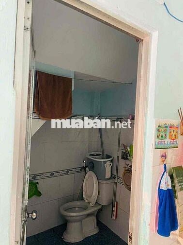 Bán nhà 4x11m, 1 lầu, 2pn, hẻm 3m, cách mt 20m, ĐHT, Q12. SÁT KDC AS