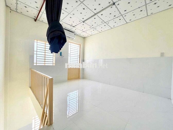 Cho thuê 1 trệt 1 lầu, Bờ Bao Tân Thắng, Ngay Aeon Tân Phú, 4tr