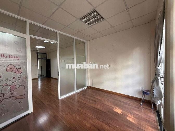 Cho thuê Nhà Nguyên Căn Hẻm Xe Hơi Dakao Quận 1 - sẵn nt cơ bản