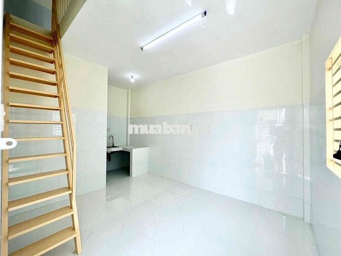 Cho thuê 1 trệt 1 lầu, Bờ Bao Tân Thắng, Ngay Aeon Tân Phú, 4tr