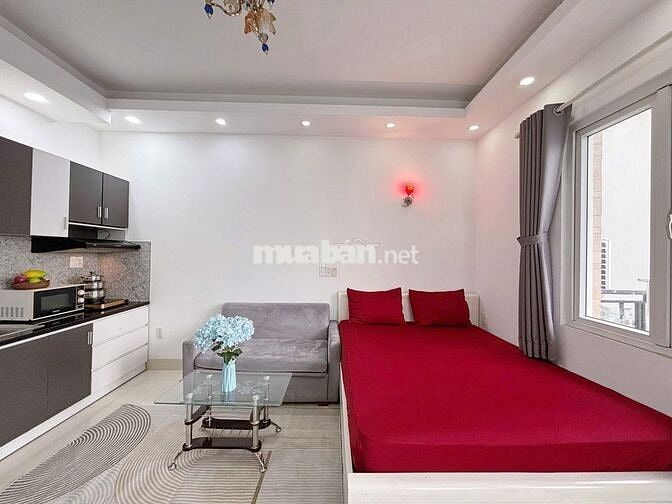 Studio ban công tone trắng xinh - Nguyễn Trải gần ĐH Sài Gòn