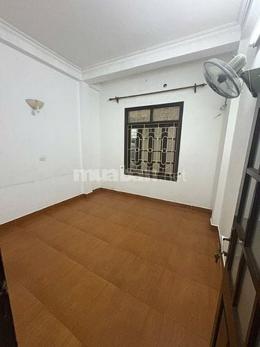 Nhà Nguyễn Chí Thanh cho thuê nguyên căn vào được ngay