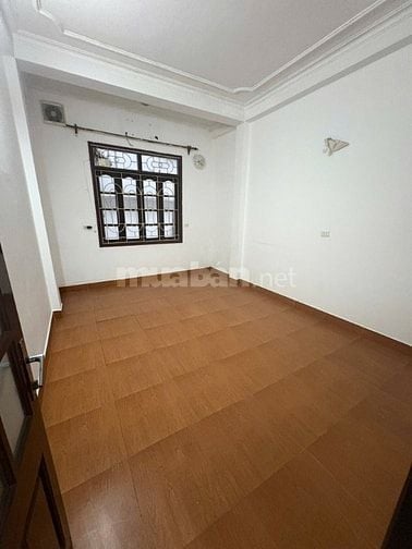 Nhà Nguyễn Chí Thanh cho thuê nguyên căn vào được ngay