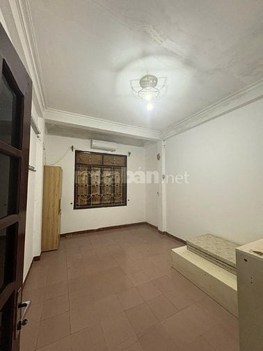Nhà Nguyễn Chí Thanh cho thuê nguyên căn vào được ngay