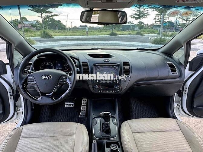 Kia Cerato 1.6 AT 2017 Trắng Tự động