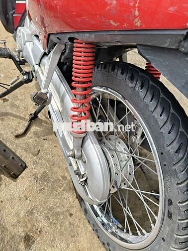 Honda Air Blade 110 Đỏ đã sử dụng cặp vỏ mới