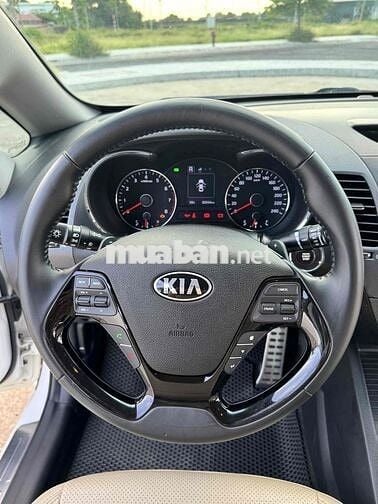 Kia Cerato 1.6 AT 2017 Trắng Tự động