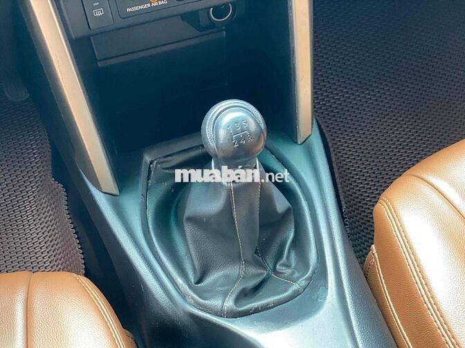 Toyota Innova 2.0E 2020 Trắng 78.000km Ghế da