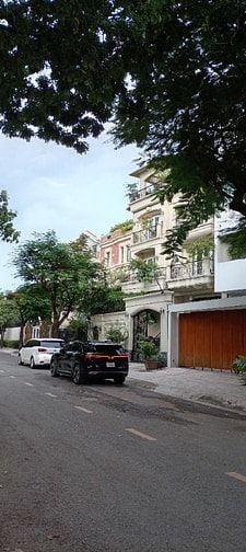 Nhà Biệt thự Q2, khu siêu giàu 