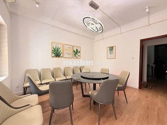 Cho thuê tòa nhà mặt tiền đường Nguyễn Văn Thương - Bình Thạnh