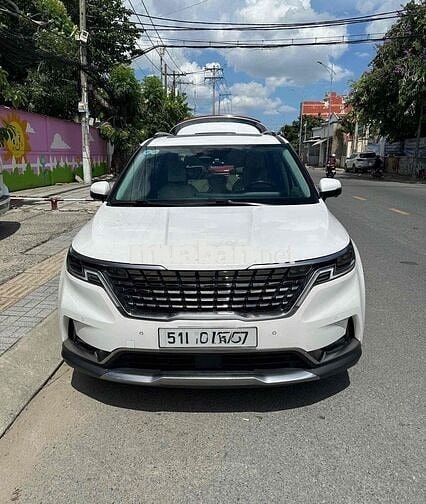 Carnival Signature 3.5 full xăng 2023-limousine