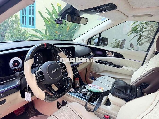 Carnival Signature 3.5 full xăng 2023-limousine
