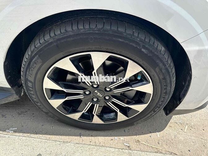 Carnival Signature 3.5 full xăng 2023 - lên 500tr
