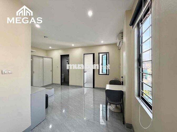 Ô tô đỗ cửa, nhà mới tinh, tách bếp, full nội thất ngay SVD Mỹ Đình