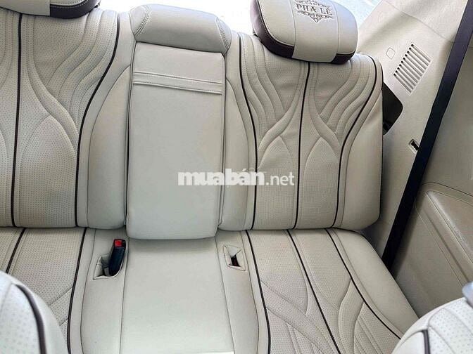 Carnival Signature 3.5 full xăng 2023-limousine