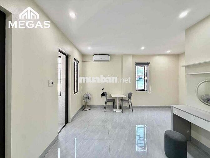 Ô tô đỗ cửa, nhà mới tinh, tách bếp, full nội thất ngay SVD Mỹ Đình
