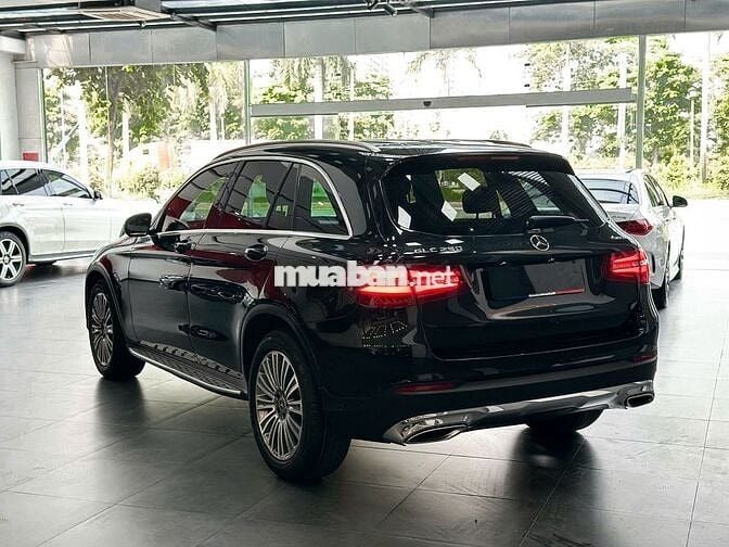 Mercedes GLC 250 2019 Đen 72.000km