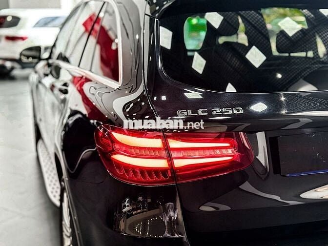 Mercedes GLC 250 2019 Đen 72.000km