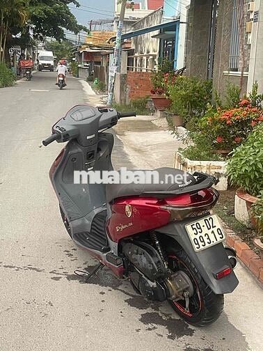 Honda Dylan 150 màu Đỏ