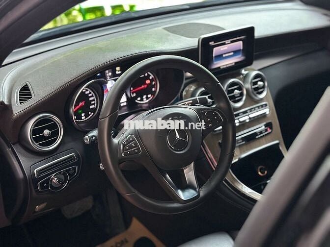 Mercedes GLC 250 2019 Đen 72.000km