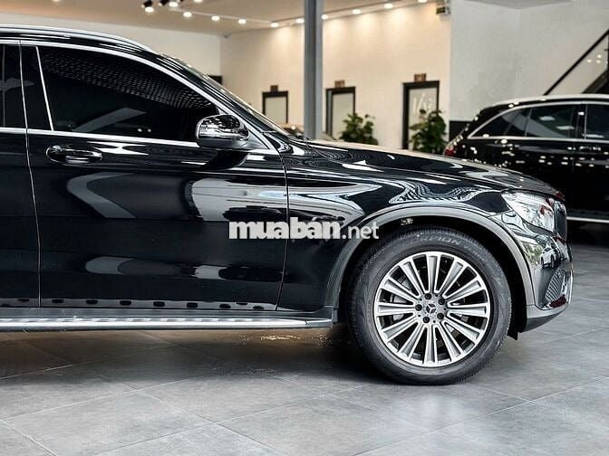 Mercedes GLC 250 2019 Đen 72.000km