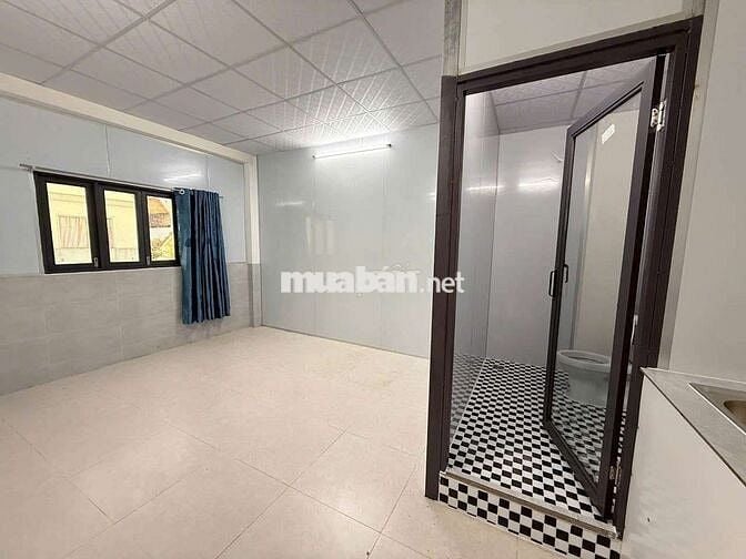 phòng mới hoàn thiện siêu rộng thoáng 