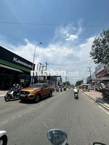 Giảm giá 1ty bán gấp nhà mặt tiền 3lau Phạm Hùng,Q8,88m,kinh doanh tốt