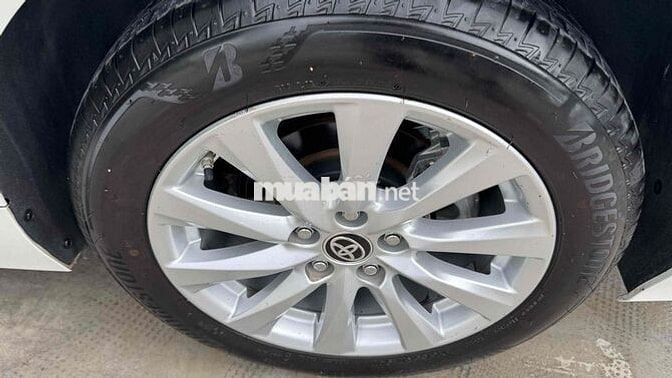 Toyota Camry 2.0G 2021 đăng ký 2022, odo 35.000km