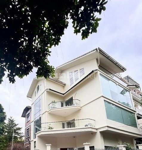 BIỆT THỰ góc CẦU GIẤY/Tài sản giá trị để Ở hoặc cho thuê dòng tiền cao