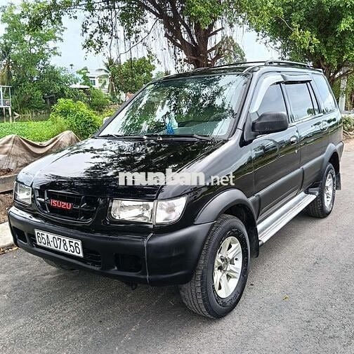 Isuzu 7 chỗ Dầu màu Đen