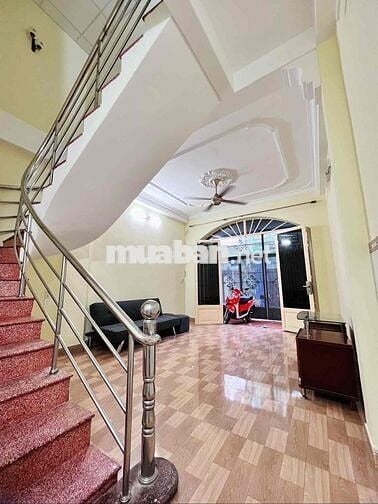 CHÍNH CHỦ Cho Thuê Nhà Nguyên căn hẻm ba gác 62/66 Lâm Văn Bền