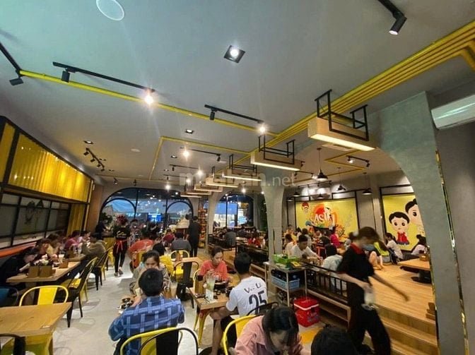 Cho thuê nhà 439 Nguyễn Thị Thập, P.Tân Phong, Quận 7,10x22m,1 trệt 2 